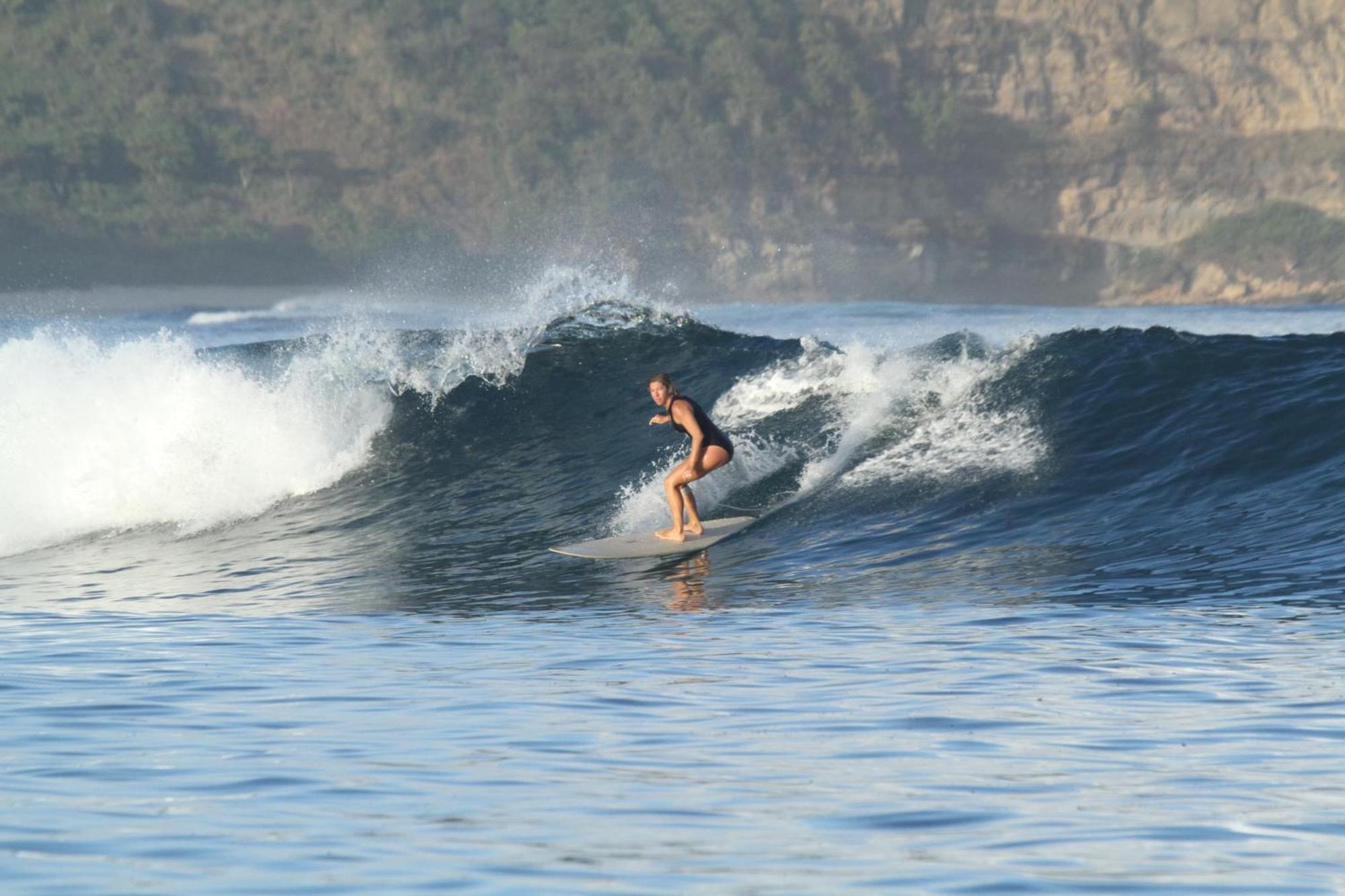 Tata Surf Hostel Kuta  Exterior foto